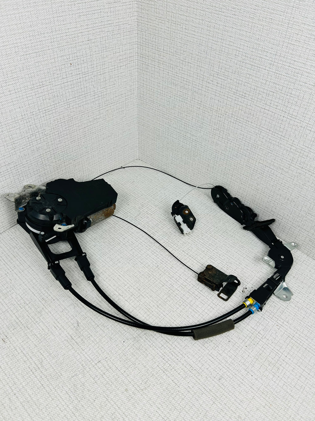 Toyota Sienna 2011-2019 Left Driver side sliding door motor 426605-10200 oem