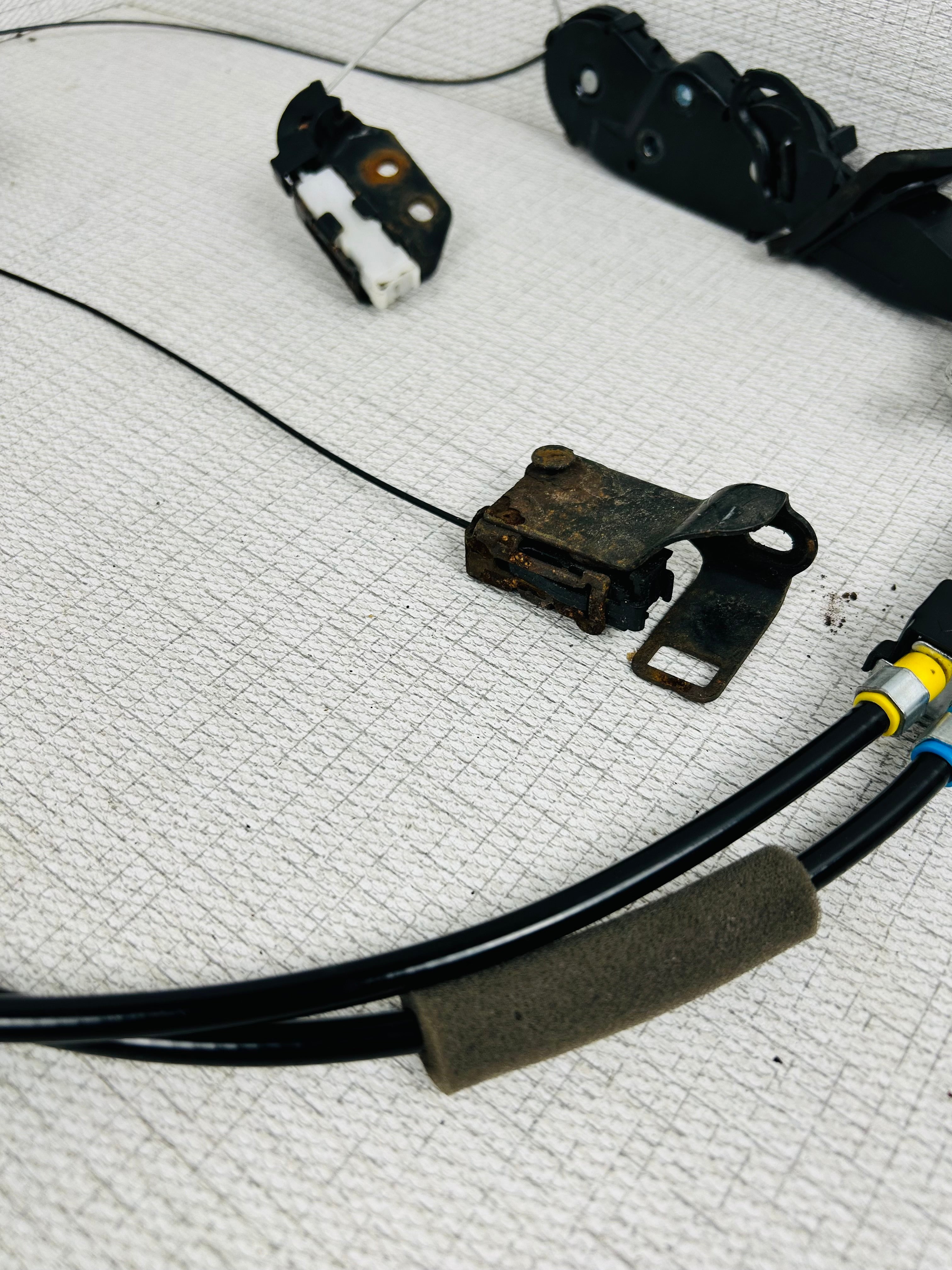 Toyota Sienna 2011-2019 Left Driver side sliding door motor 426605-10200 oem