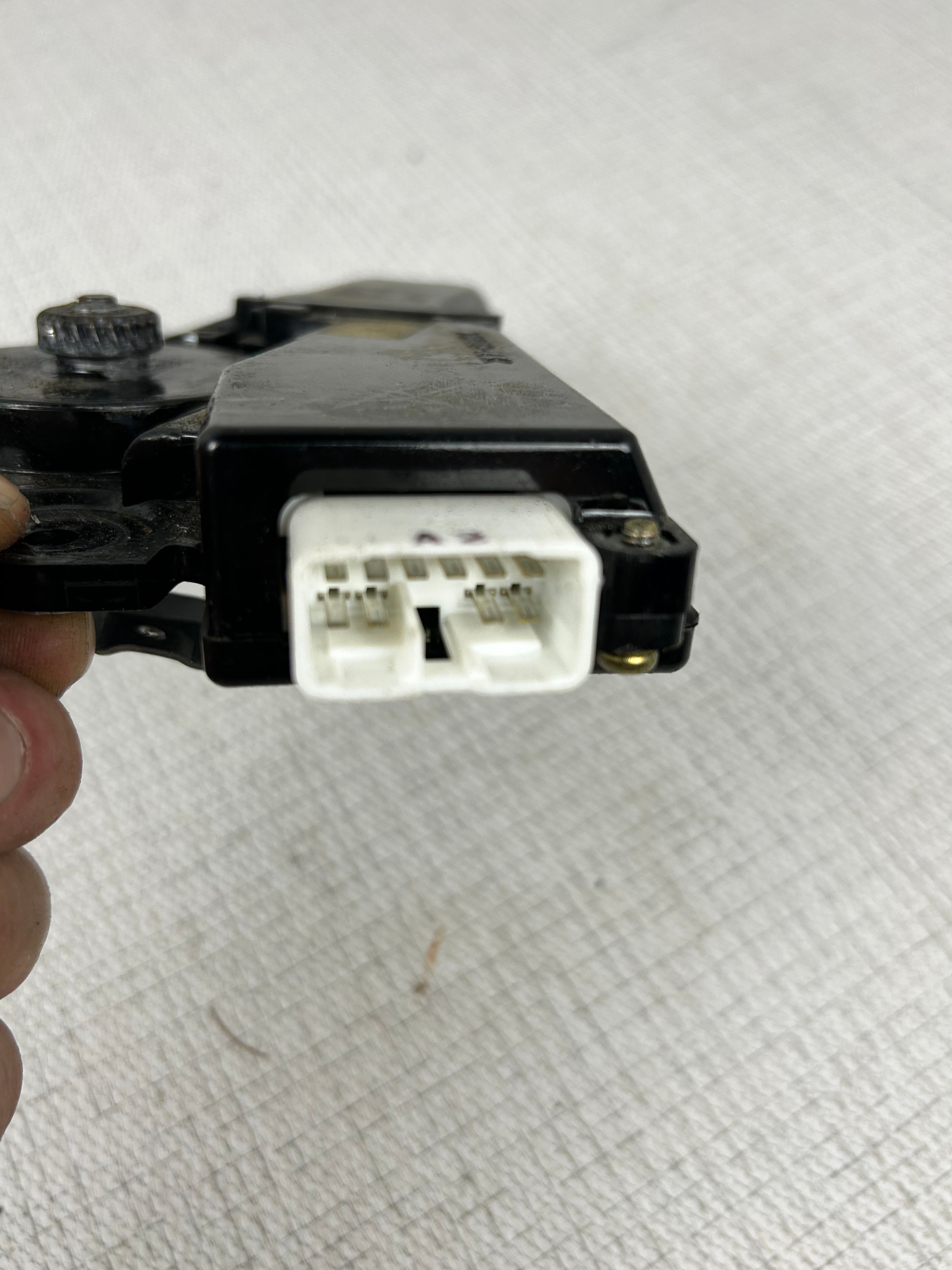 2001-2007 Toyota Sequoia Sun Roof Motor Sunroof 471723-10040 OEM