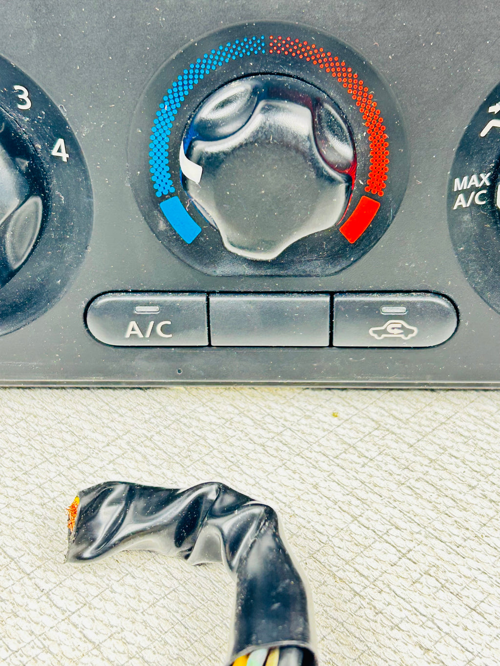 Climate Heater Control A/C Center Vent Nissan Xterra Pathfinder OEM 2011
