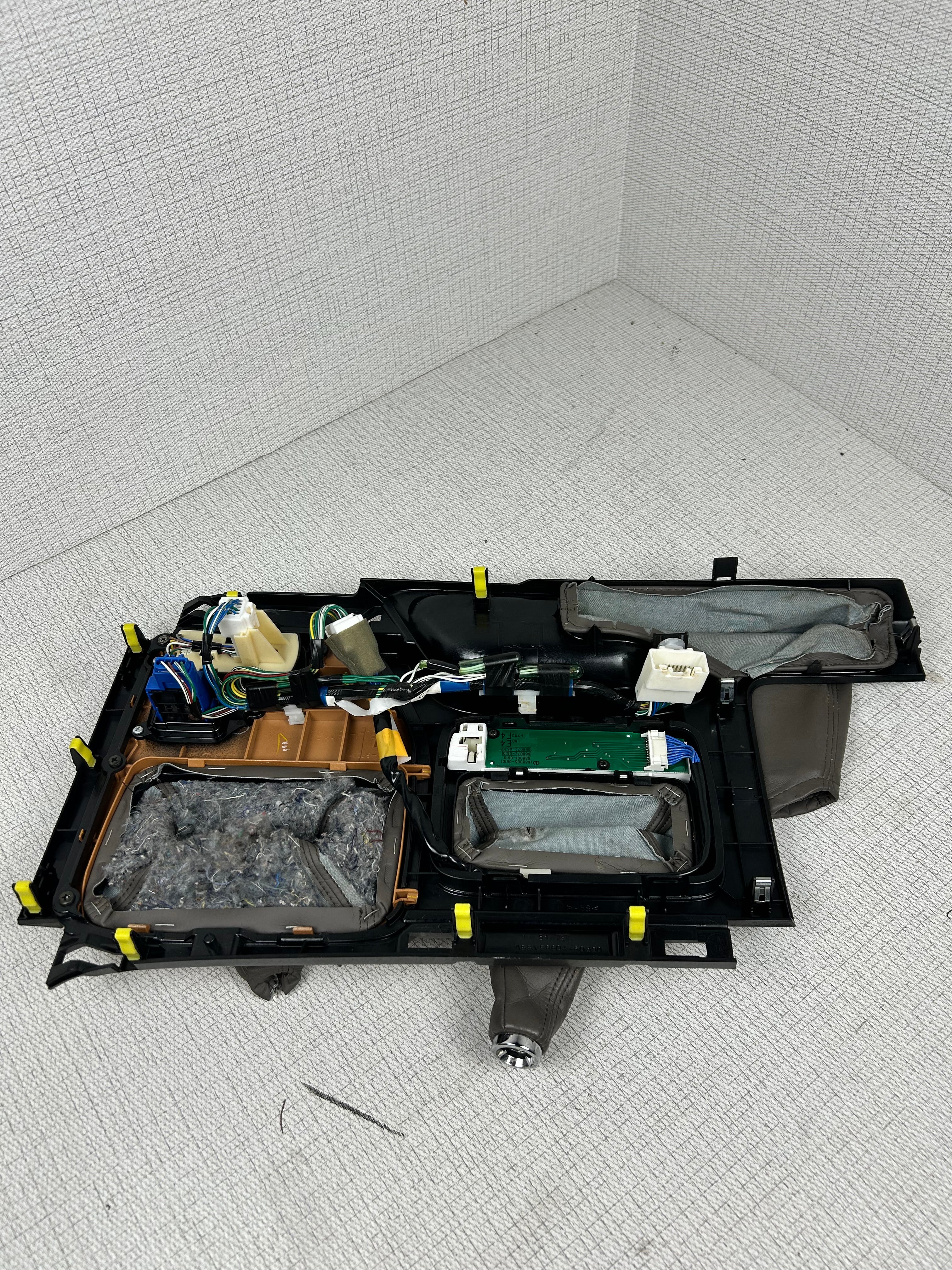2003-2009 Lexus GX470 Gear Shifter Center Console Bezel woodgrain