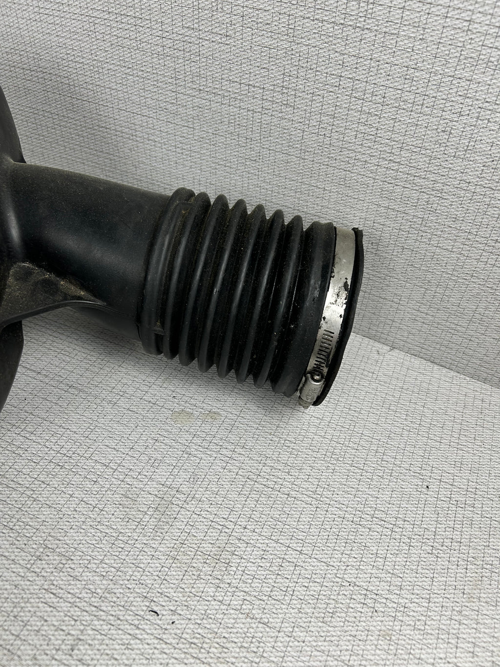 2011 - 2013 Dodge Durango Cherokee 3.6L Resonator Air Intake Tube OEM