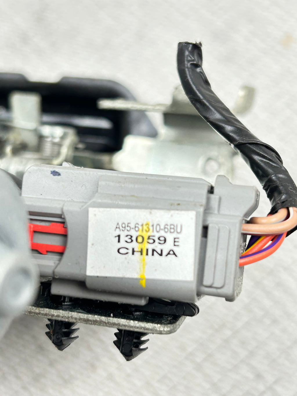 2011- 2021 Jeep Grand Cherokee Rear Power Liftgate Latch Lock Actuator Motor OEM