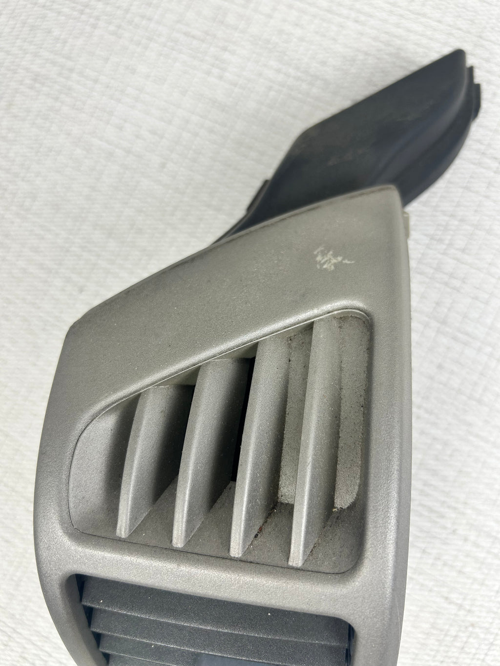 Left Dash Air Vent Chevy Colorado GMC Canyon Silver OEM 2004–2012