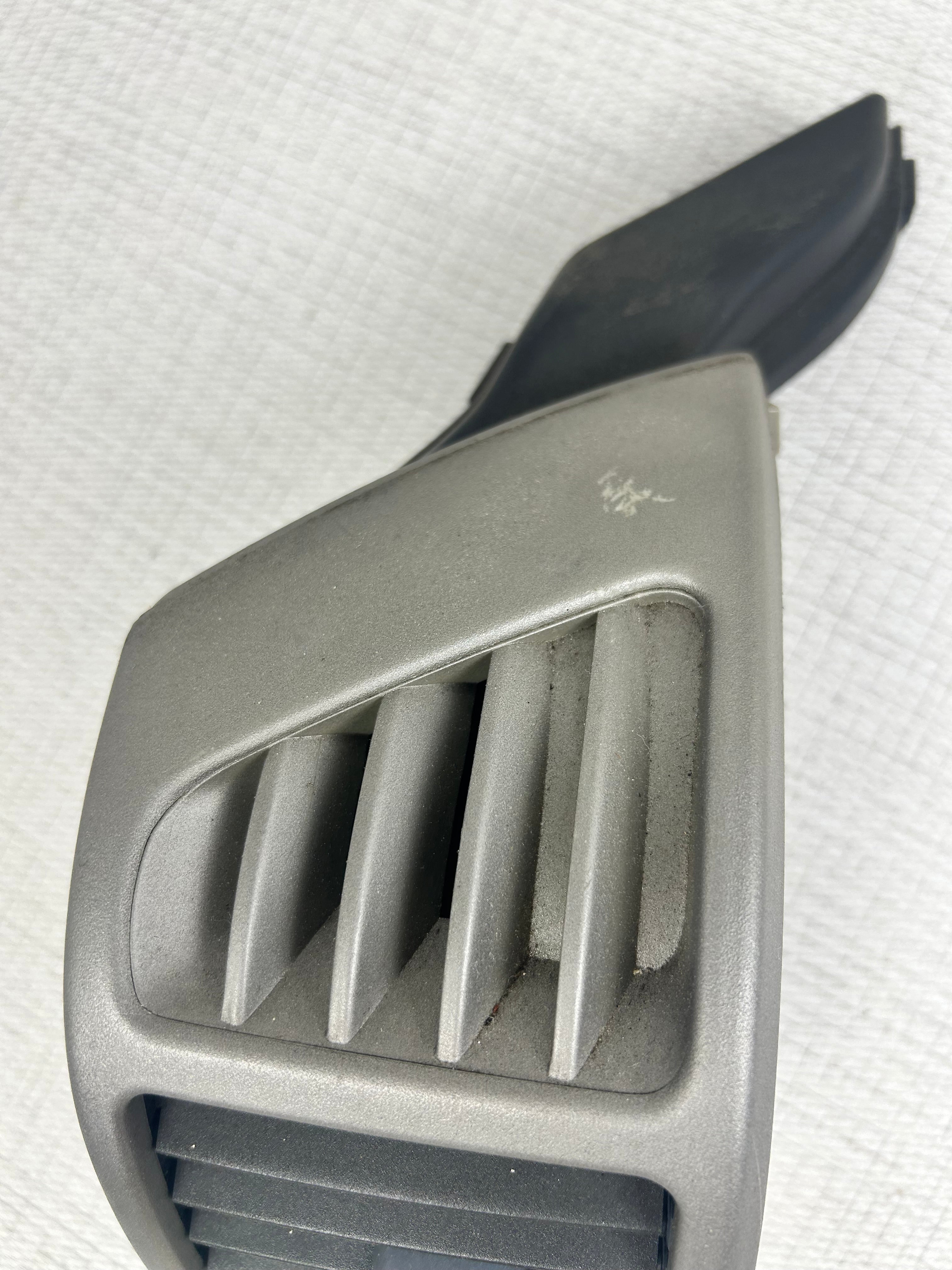 Left Dash Air Vent Chevy Colorado GMC Canyon Silver OEM 2004–2012
