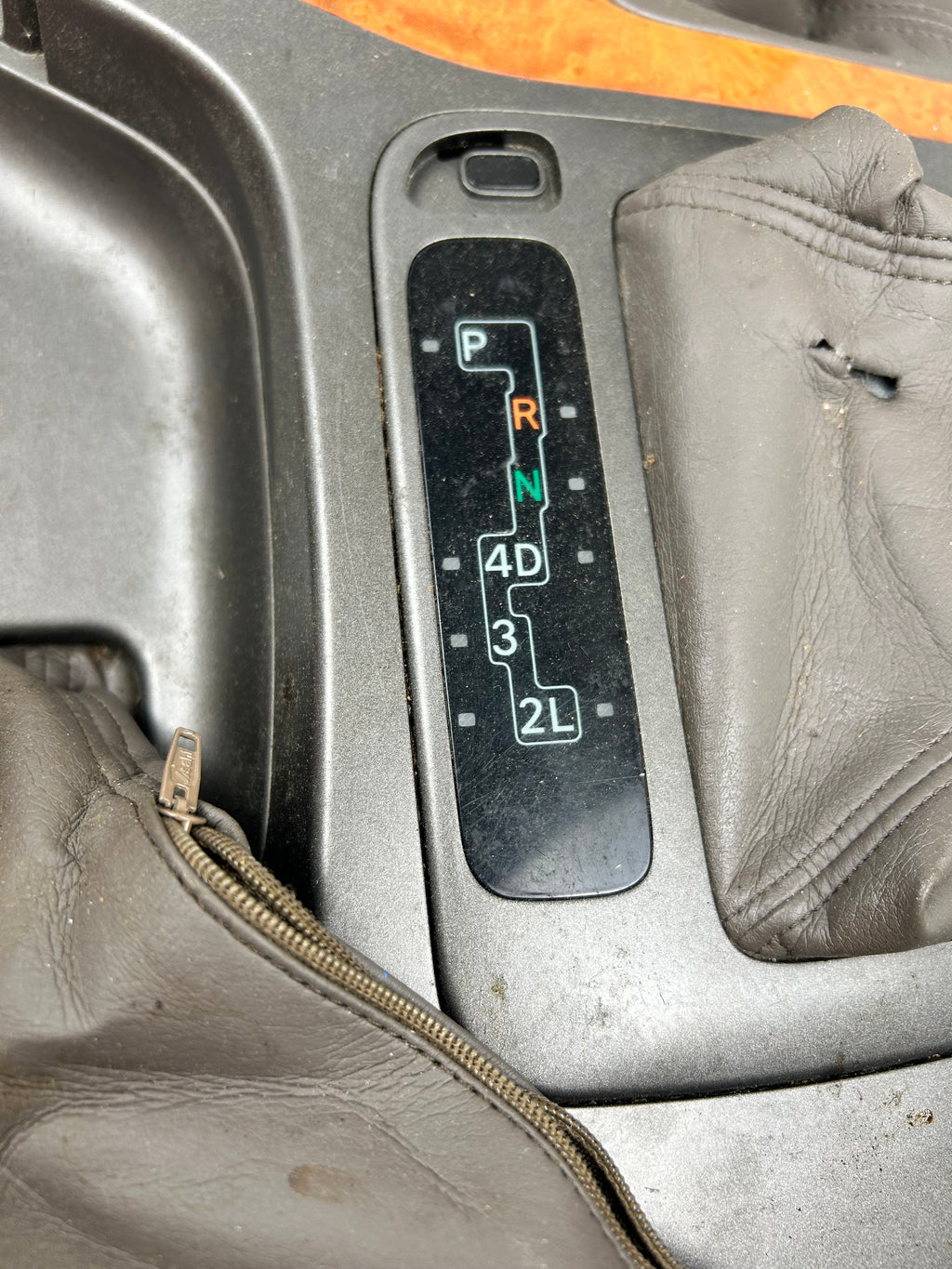 2003-2009 Lexus GX470 Gear Shifter Center Console Bezel woodgrain
