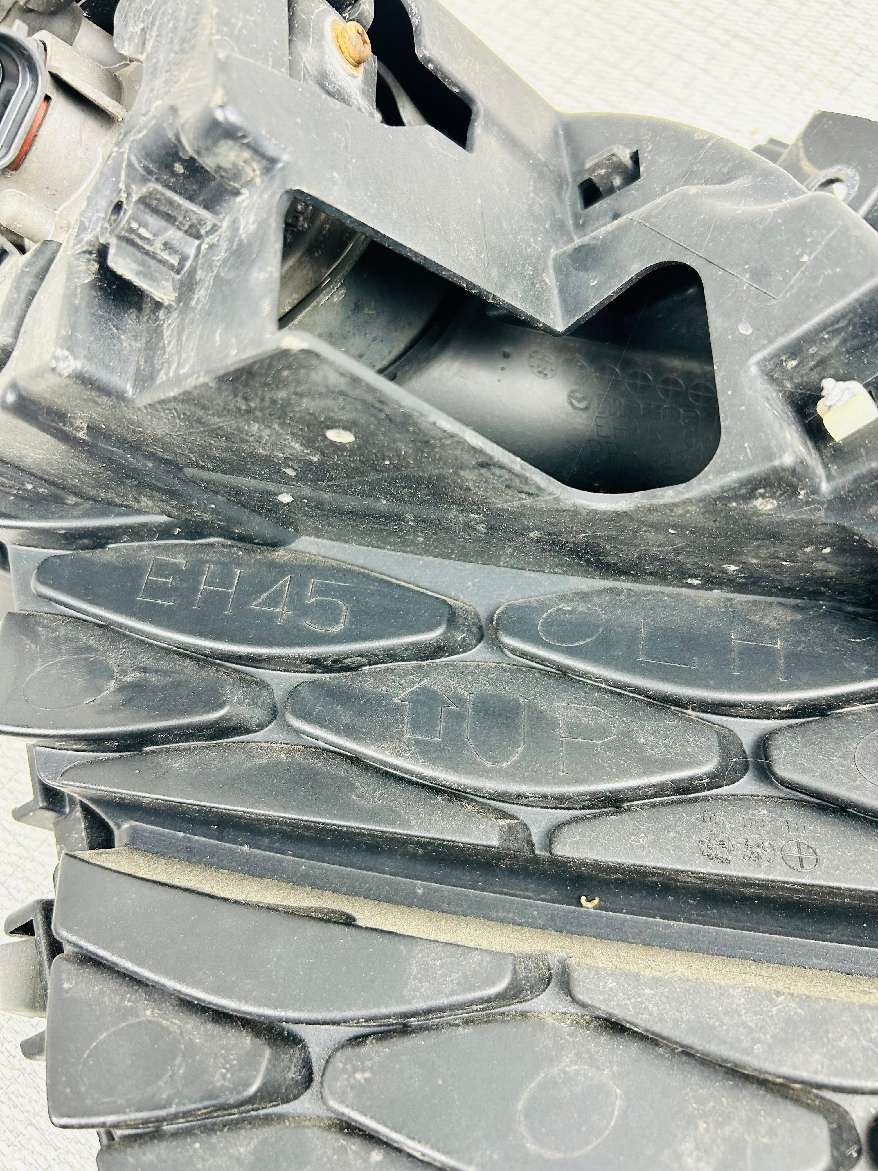 2010-2012 Mazda Cx-7 Bumper Grille Left Fog Light Insert OEM
