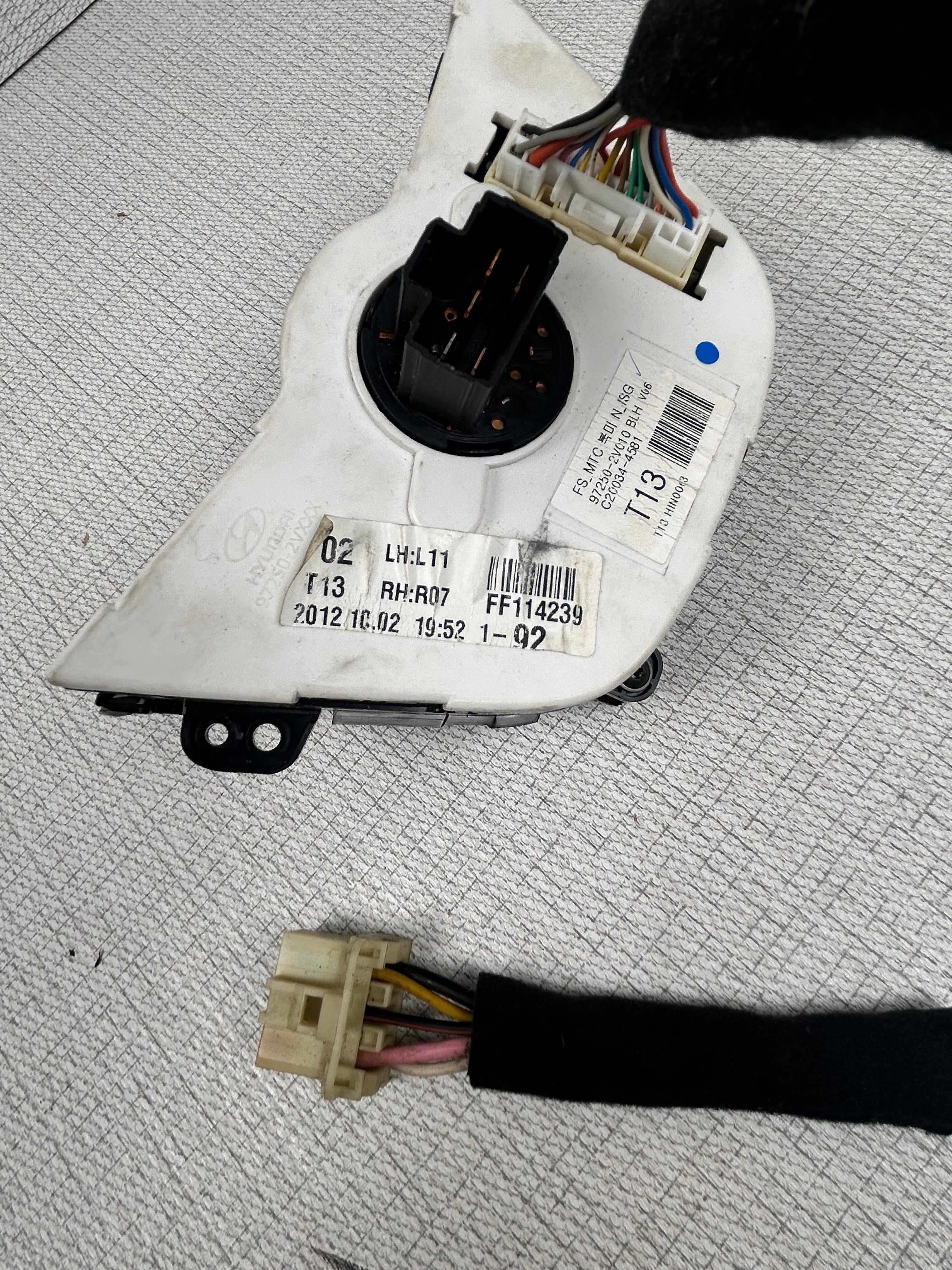 2012-2017 Hyundai Veloster Oem Use A/C Heater Climate Manual Temperature Control