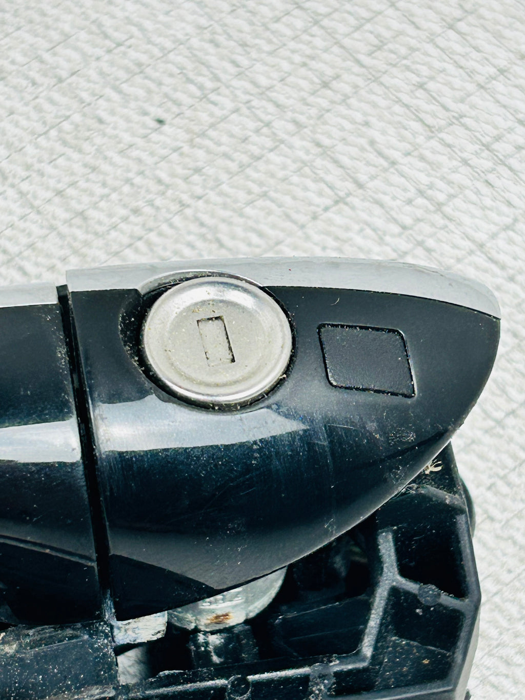 Mercedes ML GL W164 Front Left Exterior Door Handle Driver Side 2006-2012 OEM