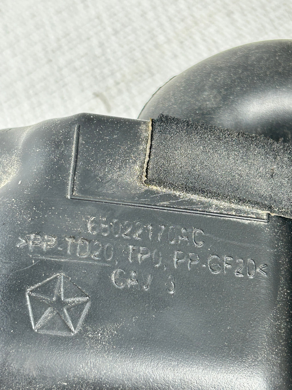 2011 - 2013 Dodge Durango Cherokee 3.6L Resonator Air Intake Tube OEM