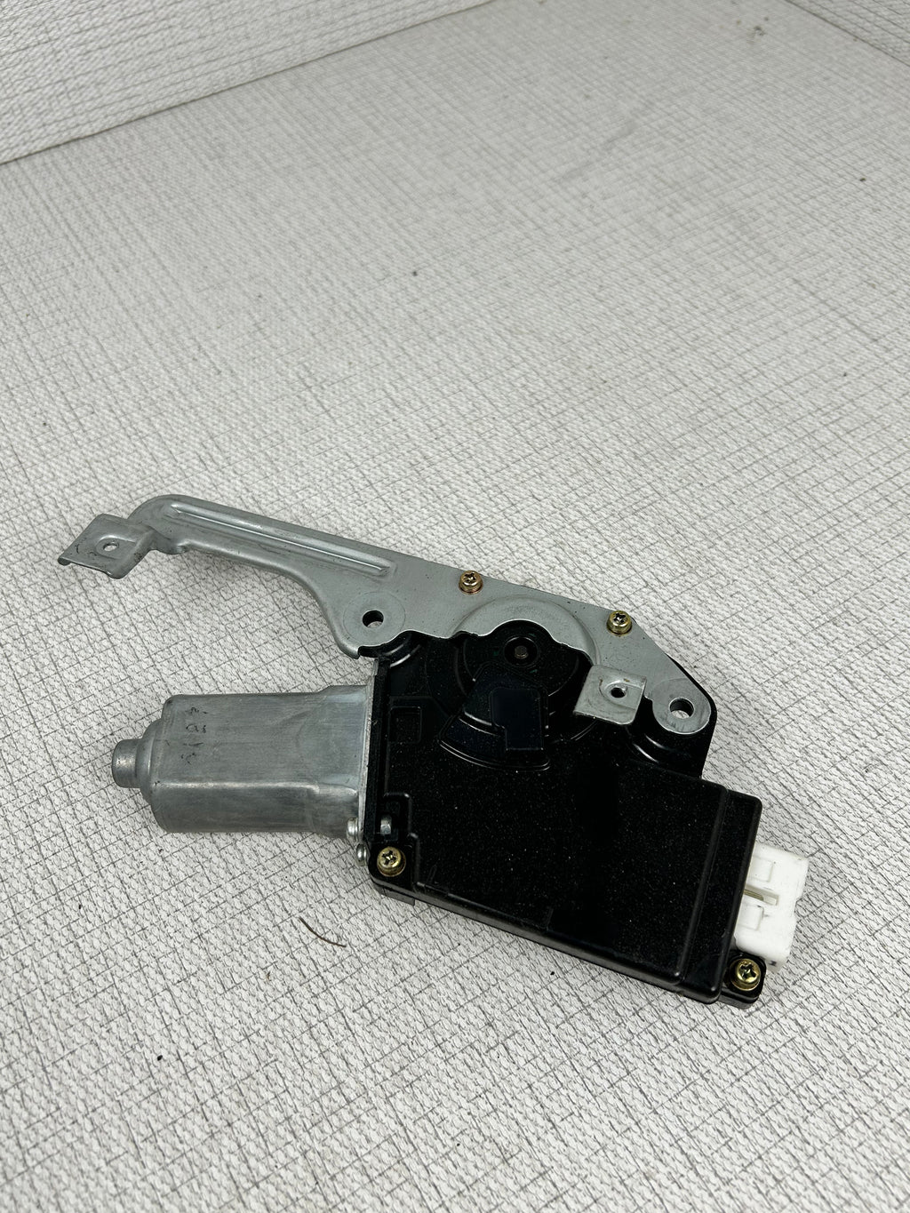 2001-2007 Toyota Sequoia Sun Roof Motor Sunroof 471723-10040 OEM