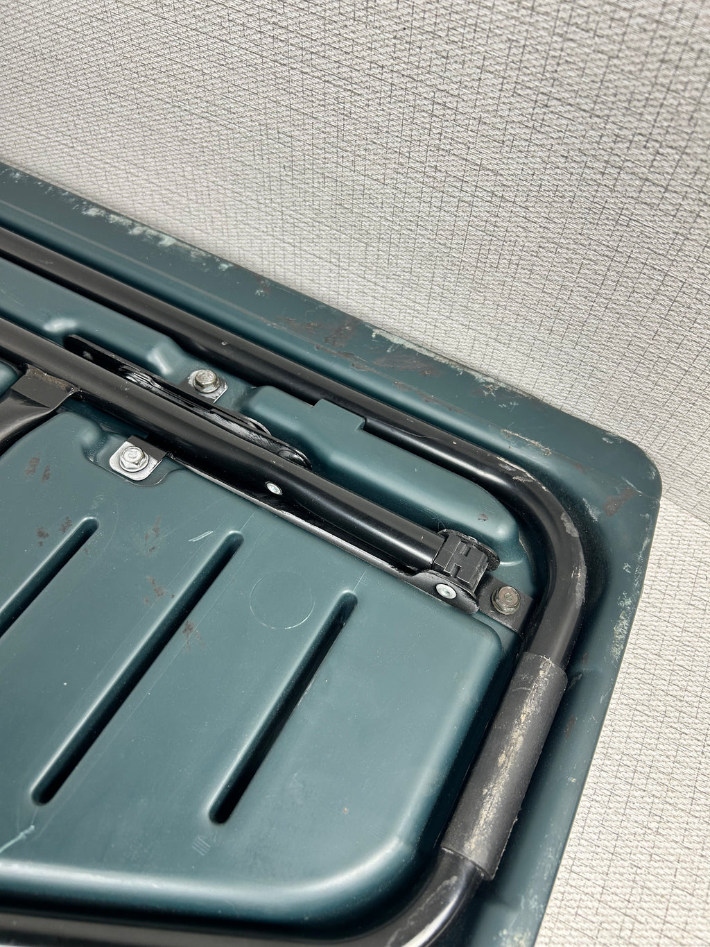 2002-2006 Honda Cr-V CRV Rear Picnic Table Green Folding Cargo Tray Liner OEM