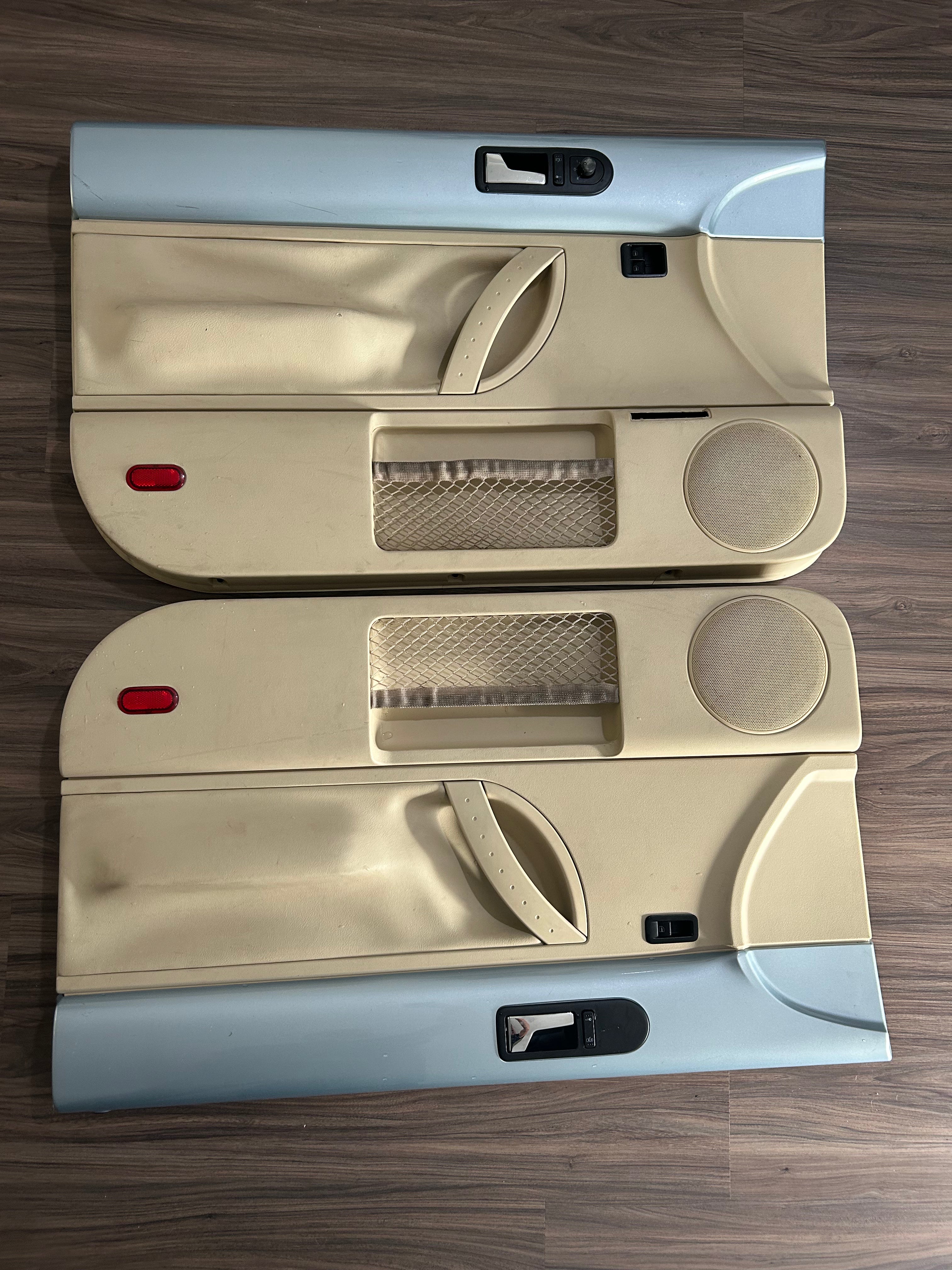 1998-2010 VW Volkswagen New Beetle Cloth HARDTOP Door Panel Set OEM BLACK