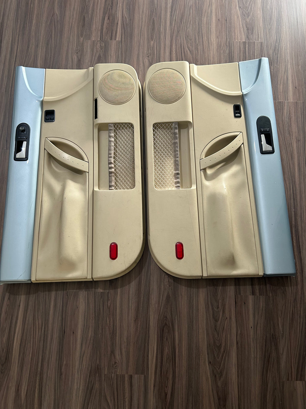 1998-2010 VW Volkswagen New Beetle Cloth HARDTOP Door Panel Set OEM CREMA