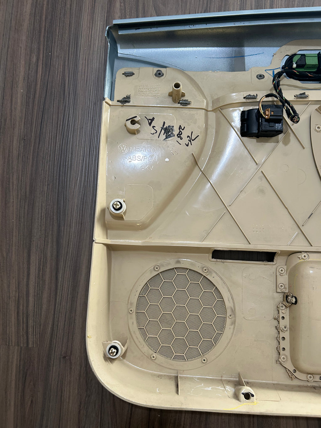 1998-2010 VW Volkswagen New Beetle Cloth HARDTOP Door Panel Set OEM CREMA