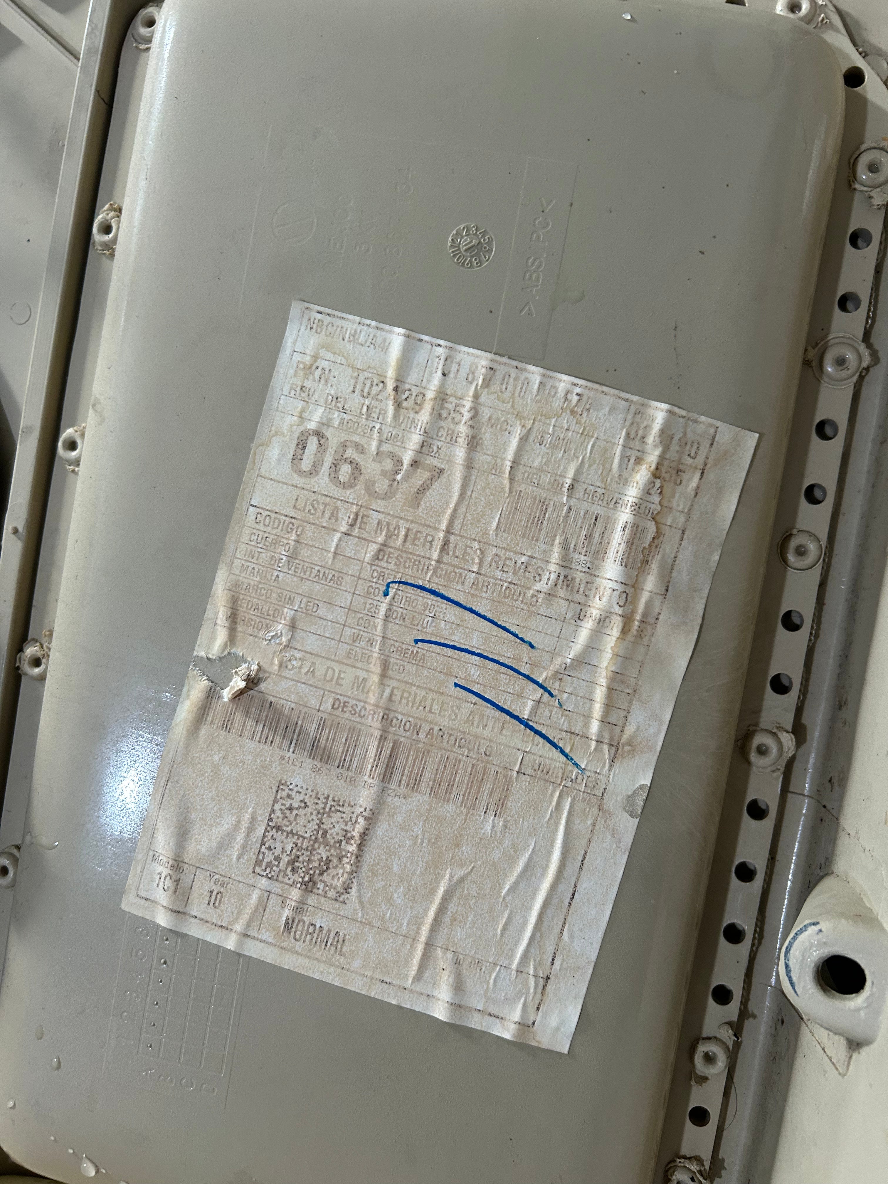 1998-2010 VW Volkswagen New Beetle Cloth HARDTOP Door Panel Set OEM CREMA