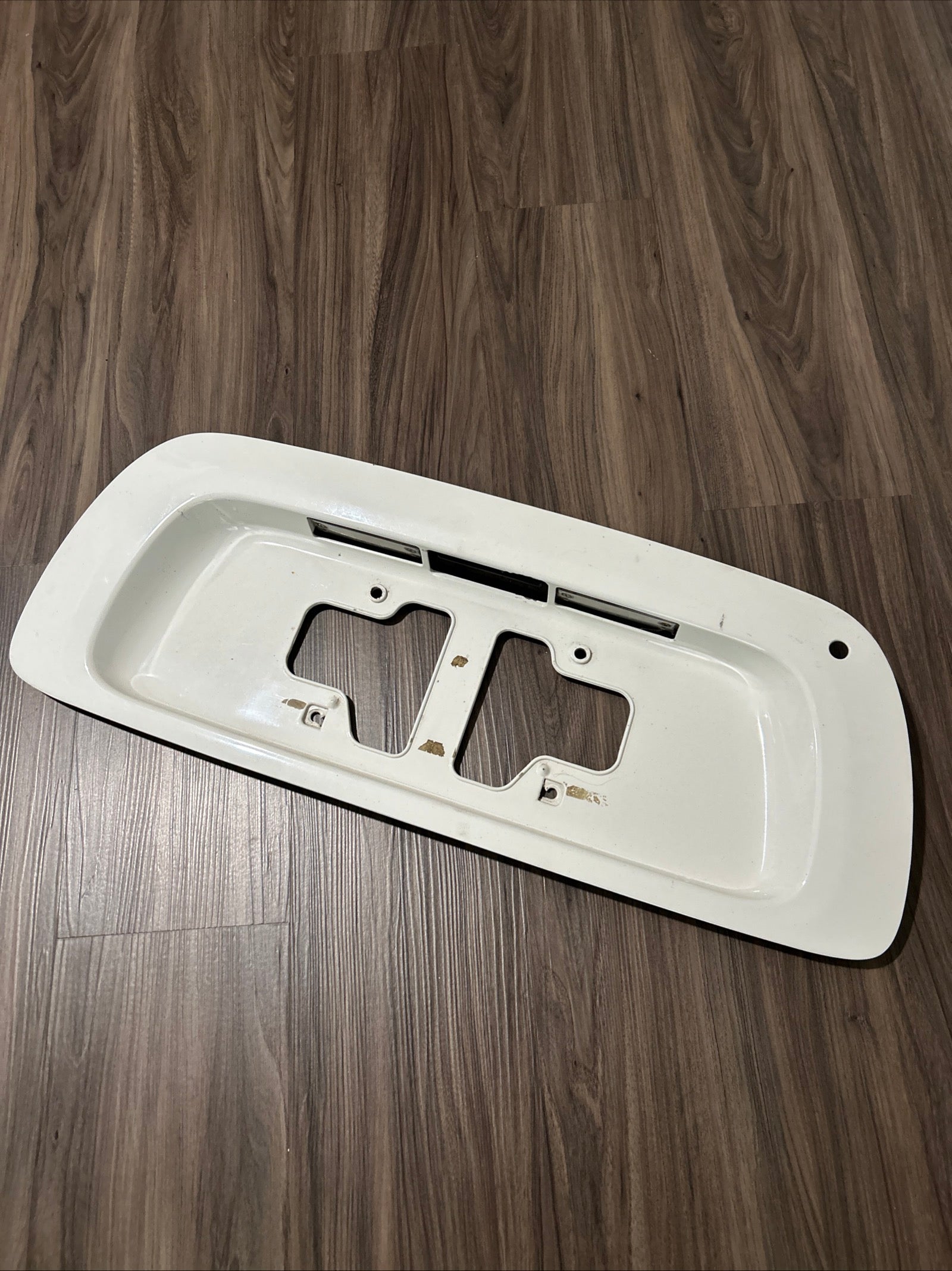 Toyota Sequoia 2001-2007 Rear lift Gate License palte holder latch garnish 056