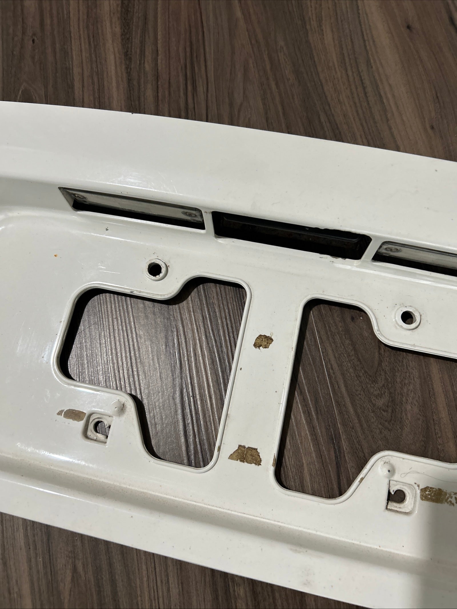 Toyota Sequoia 2001-2007 Rear lift Gate License palte holder latch garnish 056