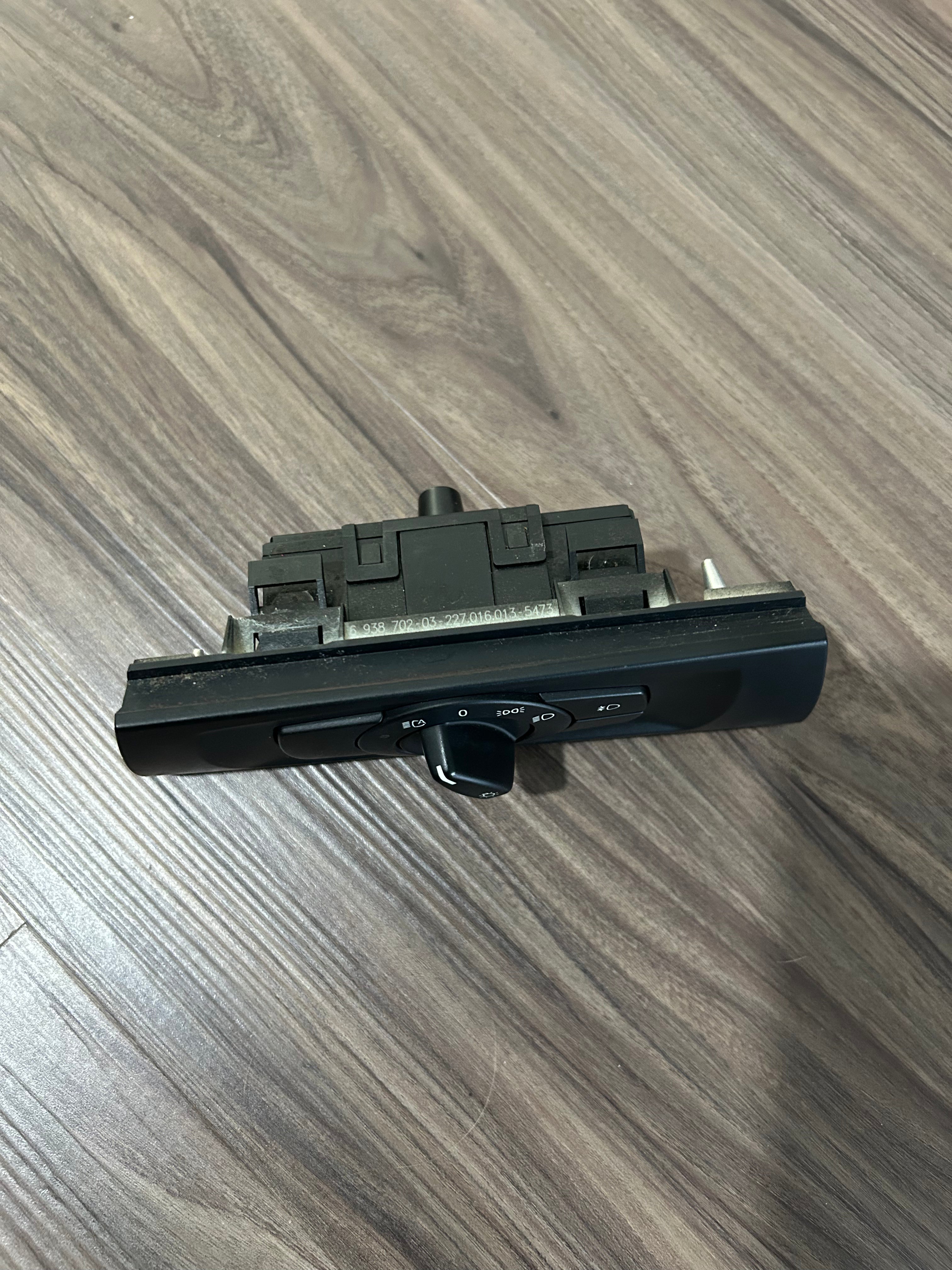 08-11 OEM BMW E82 E88 E90 E91 Headlight Switch Control Panel Light Module BLACK