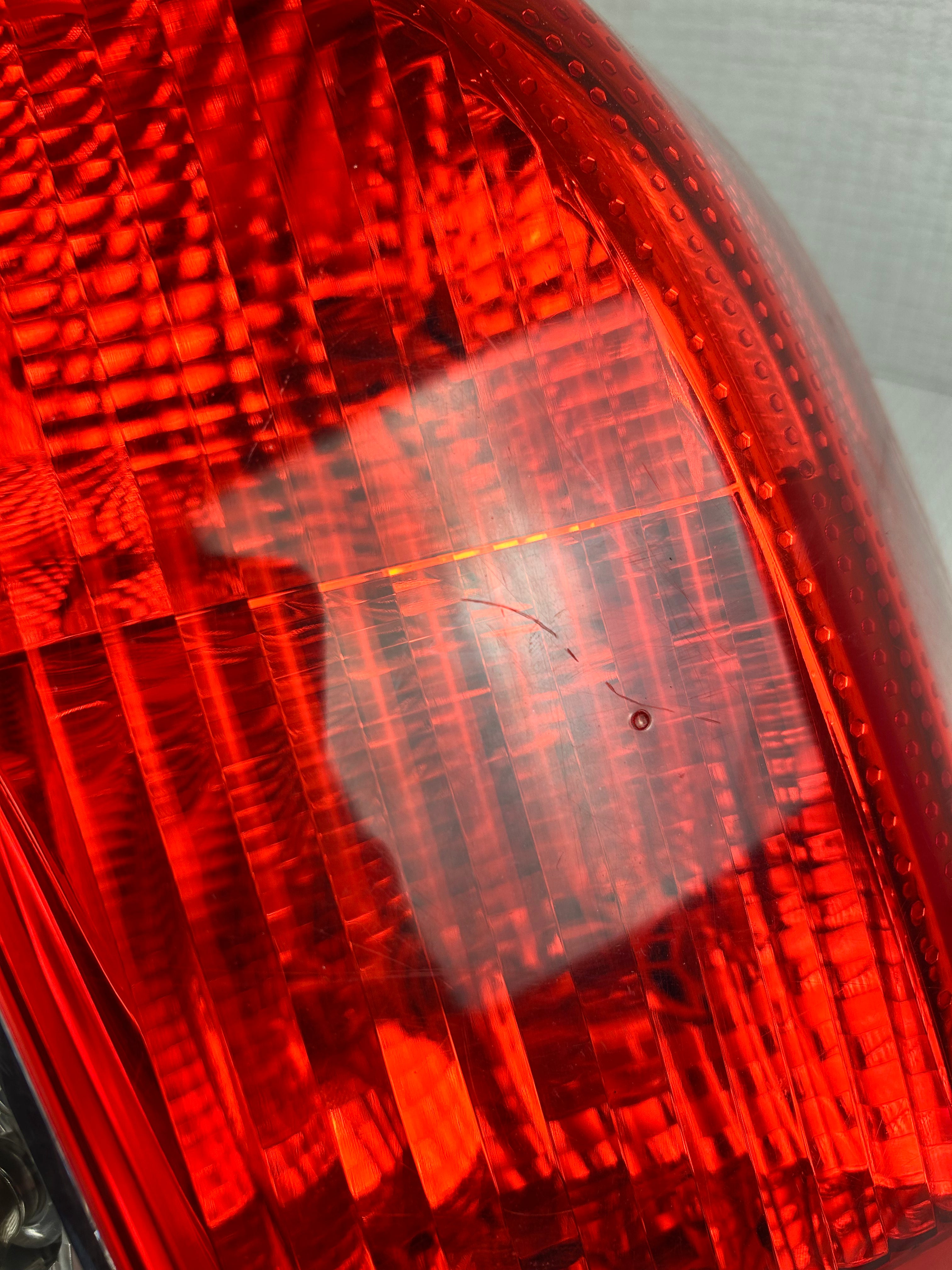 2007-2014 Volvo XC90 Passenger Taillight Tail Light Lamp Right OEM XC 90 Bulb