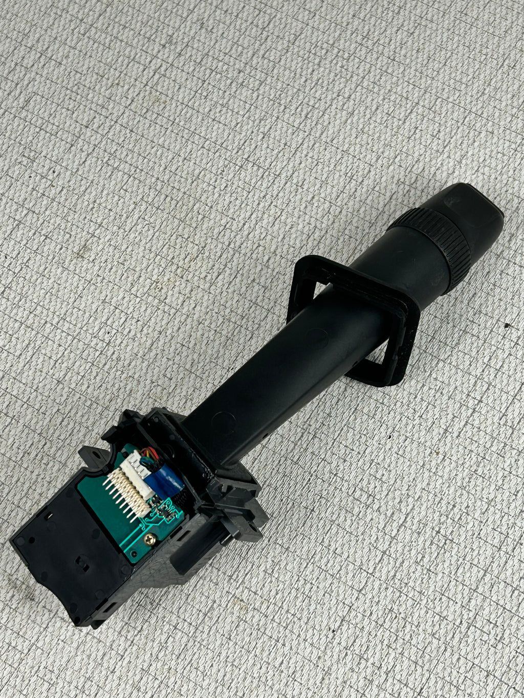 Volvo S60 S80 V70 XC70 XC90 turn signal computer high beam Switch 03 04 30658618