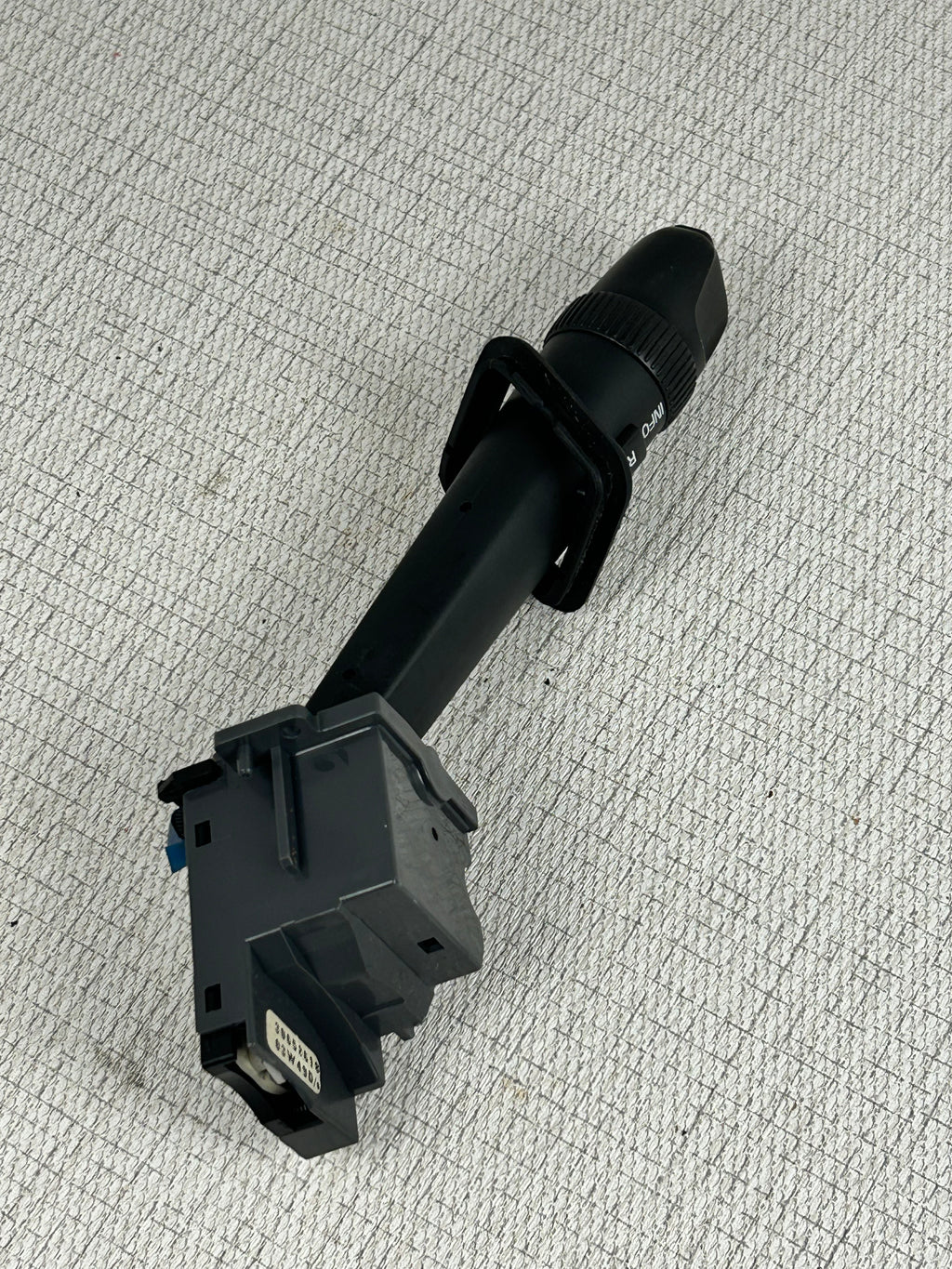 Volvo S60 S80 V70 XC70 XC90 turn signal computer high beam Switch 03 04 30658618