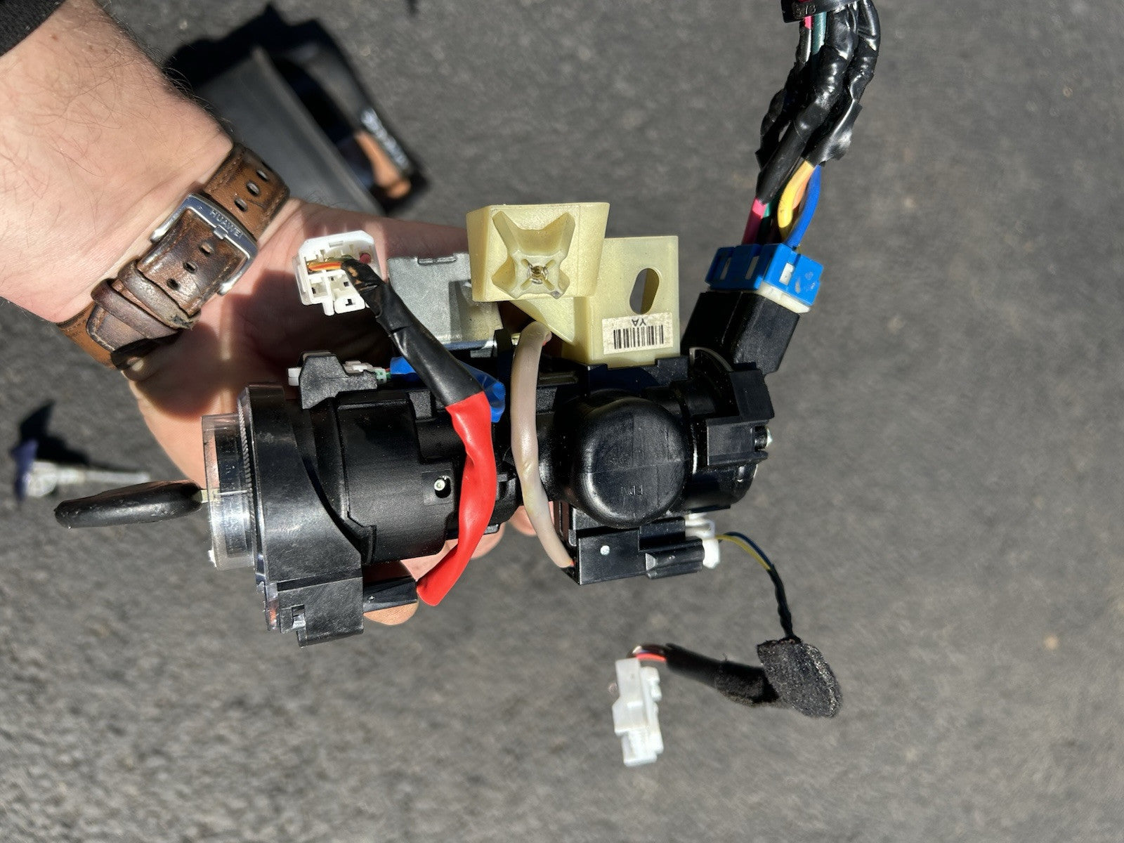 2011-2014 Hyundai Sonata OEM Ignition Switch w/ Key Door Lock