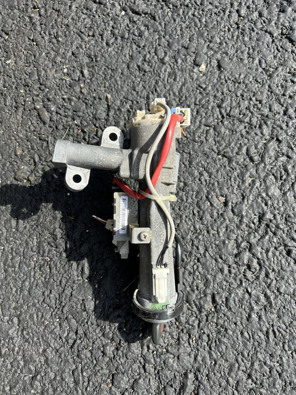 2001-2007 Toyota Sequoia Steering Column Ignition Switch with Key