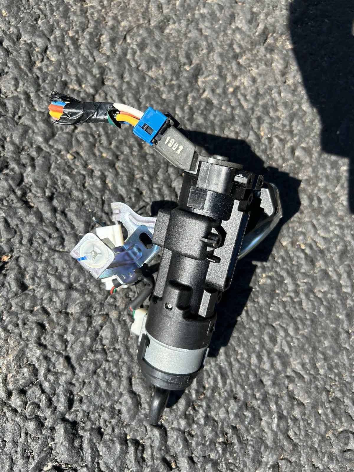 2011-2016  Hyundai Accent  *MANUAL TRANS* Ignition Switch Cylinder w/Key