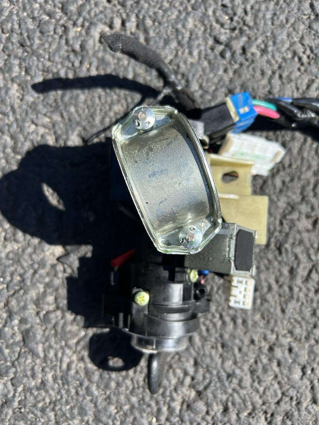 2011-2014 Hyundai Sonata OEM Ignition Switch w/ Key Door Lock