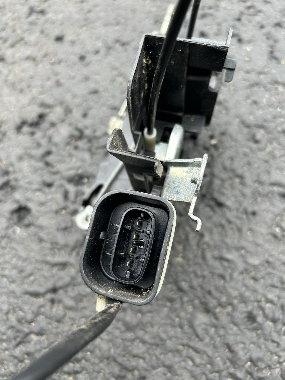 2000-2003 TOYOTA TUNDRA DOOR LATCH LOCK ACTUATOR POWER FRONT Right Passenger OEM