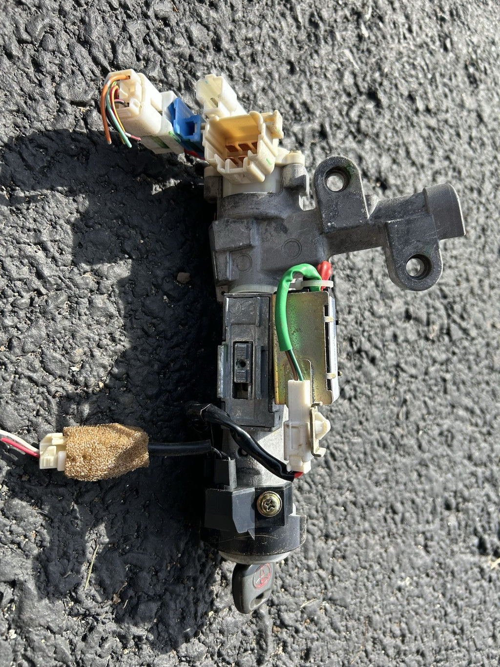 2001-2007 Toyota Sequoia Steering Column Ignition Switch with Key