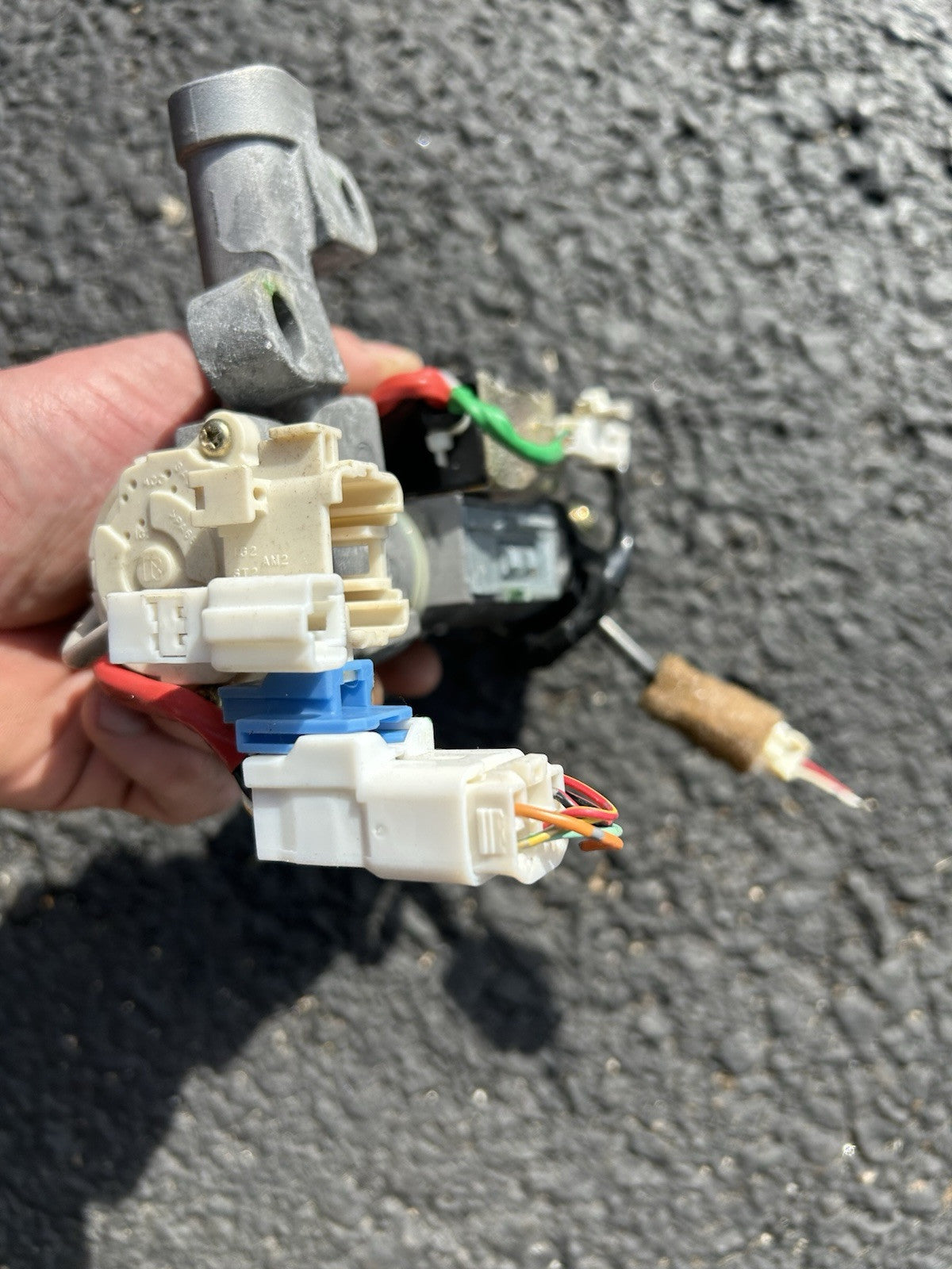 2001-2007 Toyota Sequoia Steering Column Ignition Switch with Key