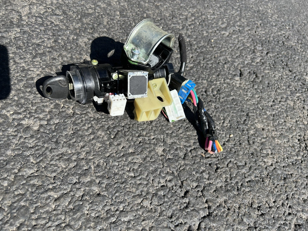 2011-2014 Hyundai Sonata OEM Ignition Switch w/ Key Door Lock