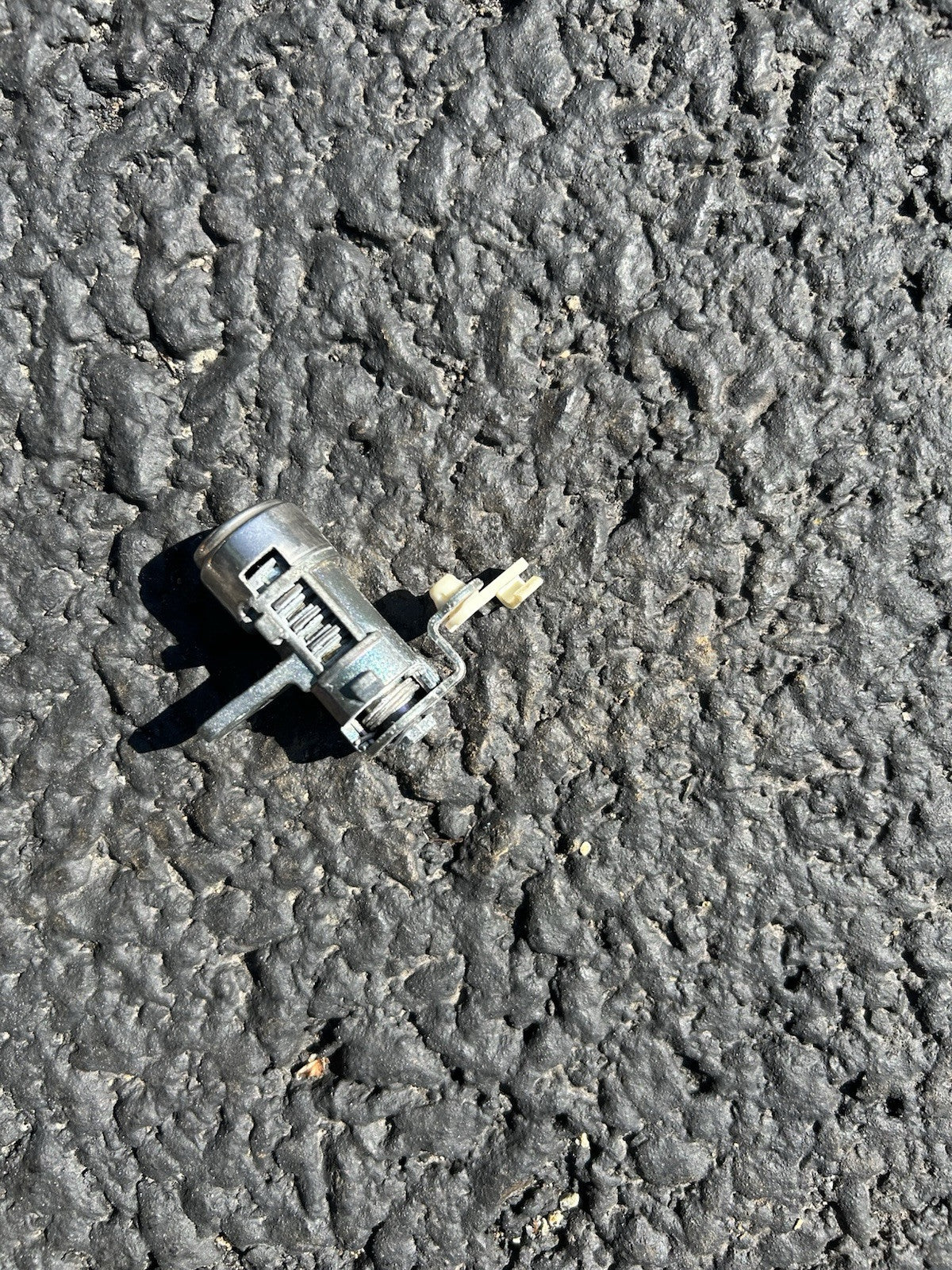 2011-2016  Hyundai Accent  *MANUAL TRANS* Ignition Switch Cylinder w/Key