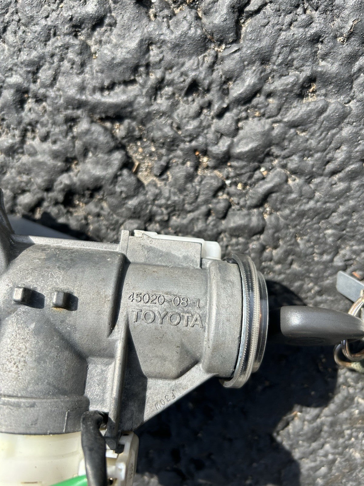 04-10 Toyota Sienna Ignition Switch Assembly Lock Immobilizer w/ Key 89783-08010