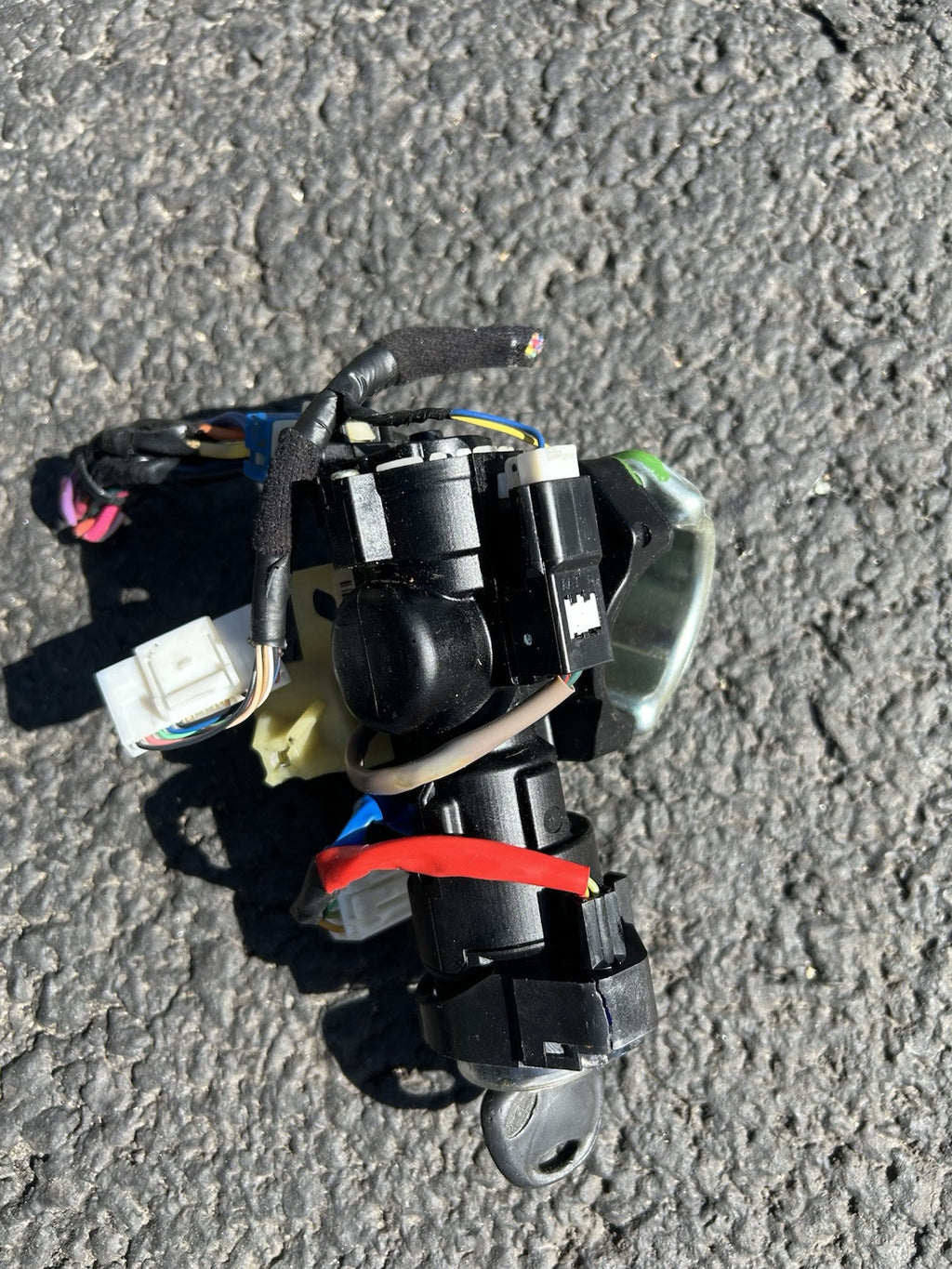 2011-2014 Hyundai Sonata OEM Ignition Switch w/ Key Door Lock