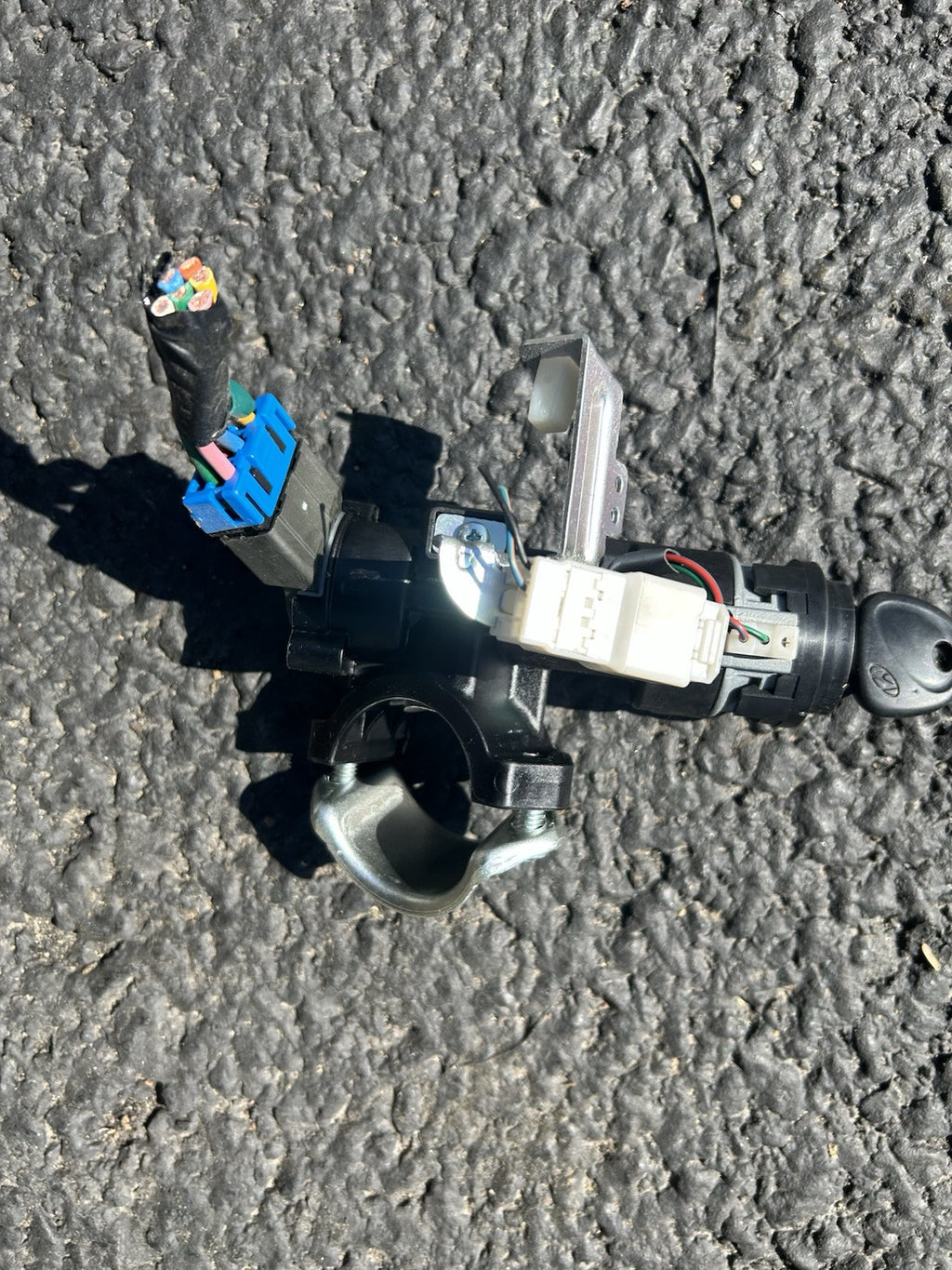 2011-2016  Hyundai Accent  *MANUAL TRANS* Ignition Switch Cylinder w/Key