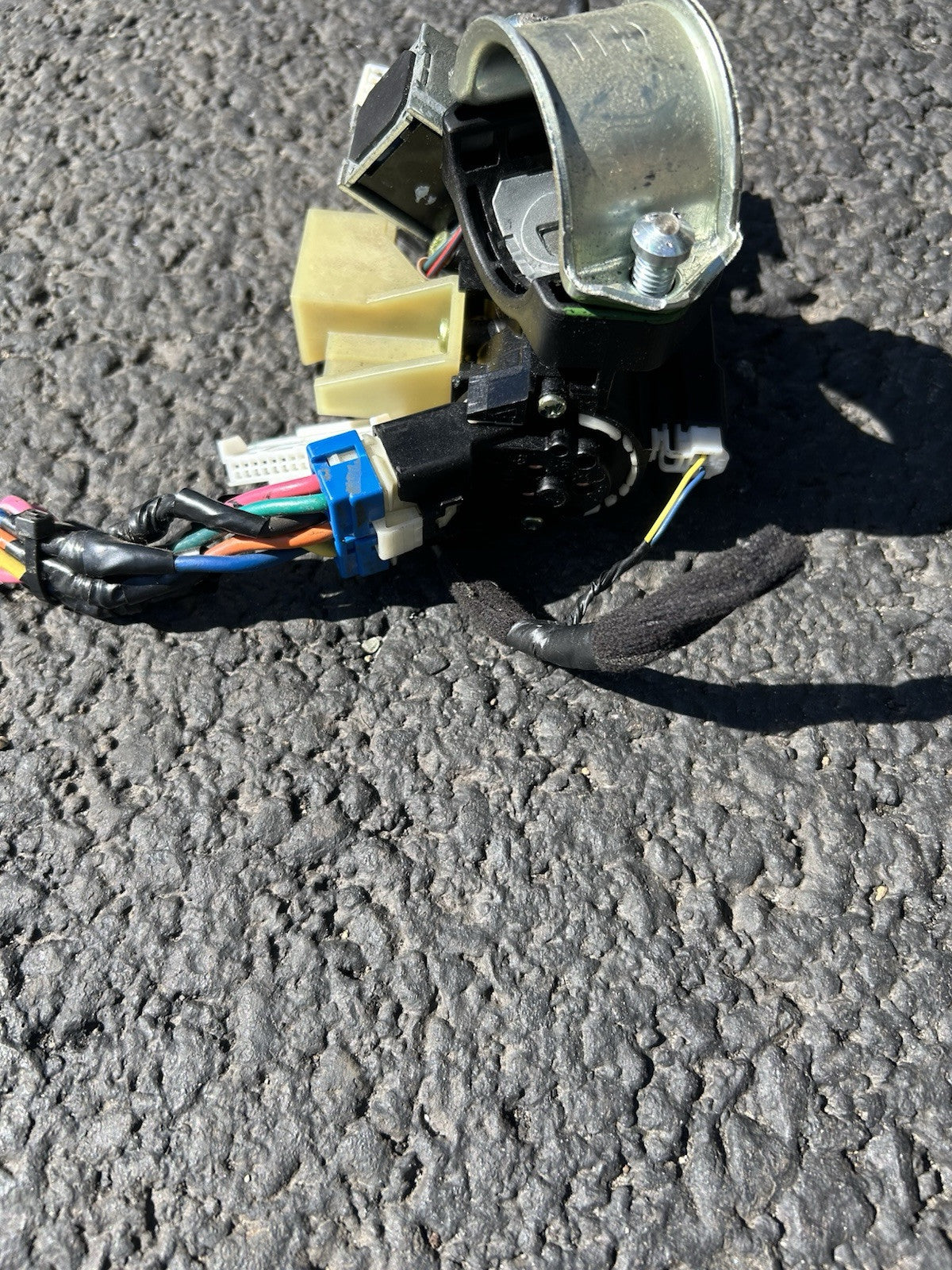 2011-2014 Hyundai Sonata OEM Ignition Switch w/ Key Door Lock